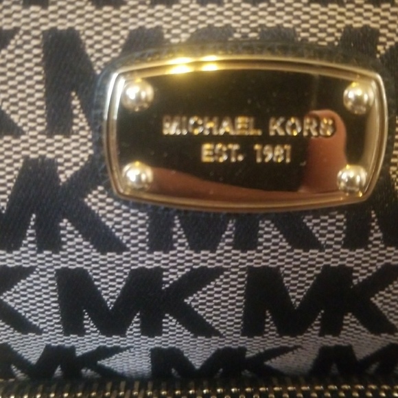 Backpack - Picture 2 of 3